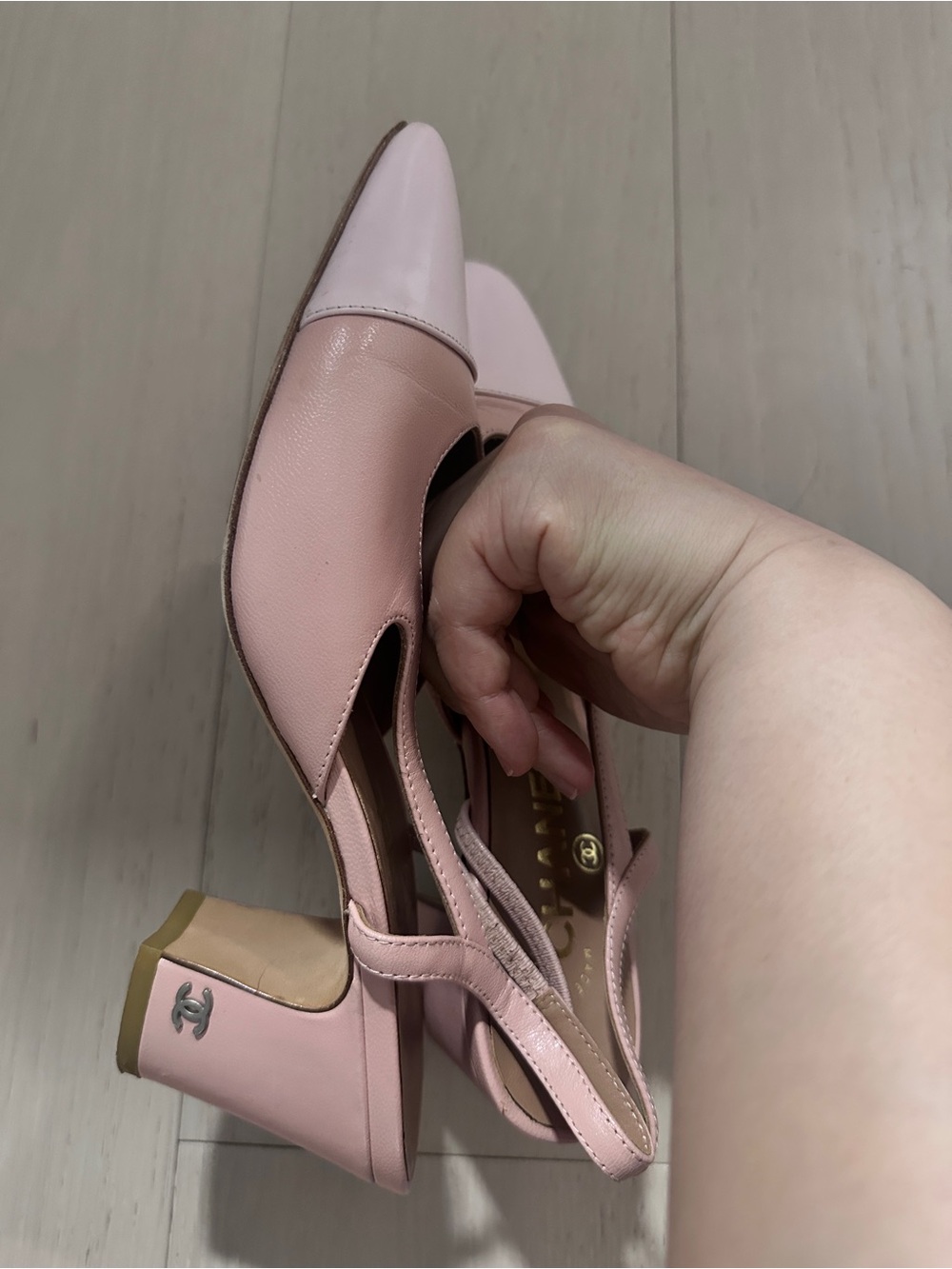 CHANEL Blush and Pale Pink Two-Tone Slingback Flats - Picture 4 of 4